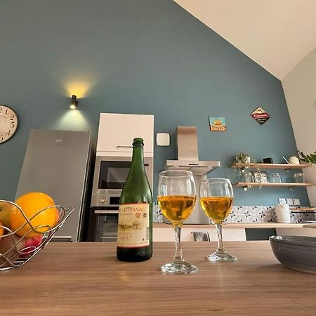 Duplex Parapluies De Cherbourg Netflix Parking Eksteriør billede