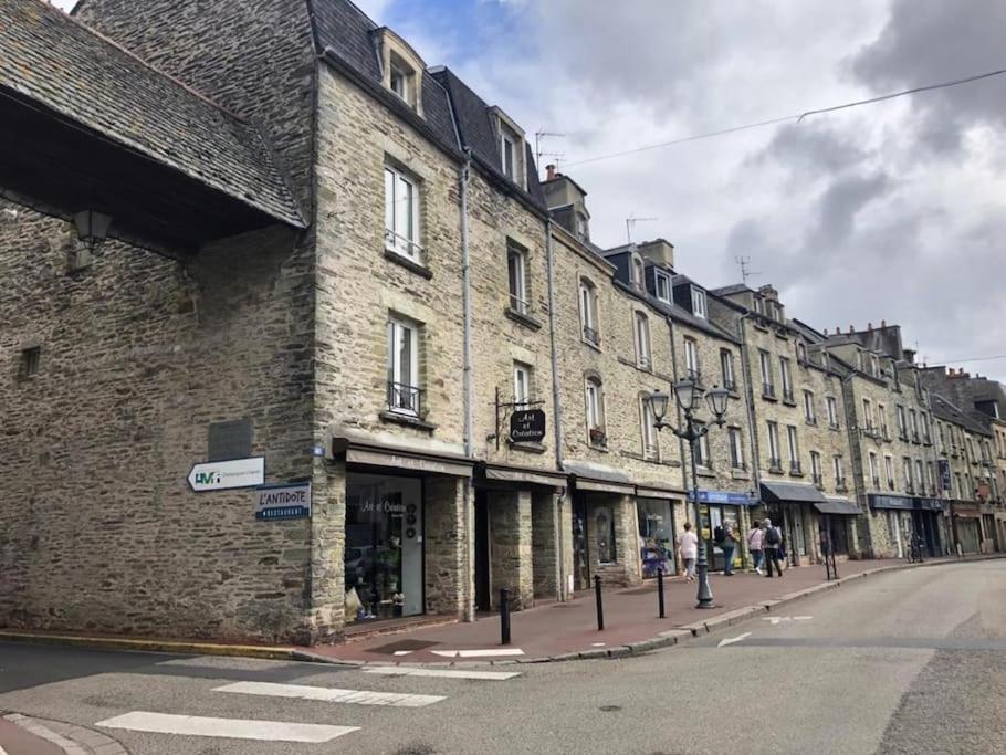 Duplex Parapluies De Cherbourg Netflix Parking Eksteriør billede