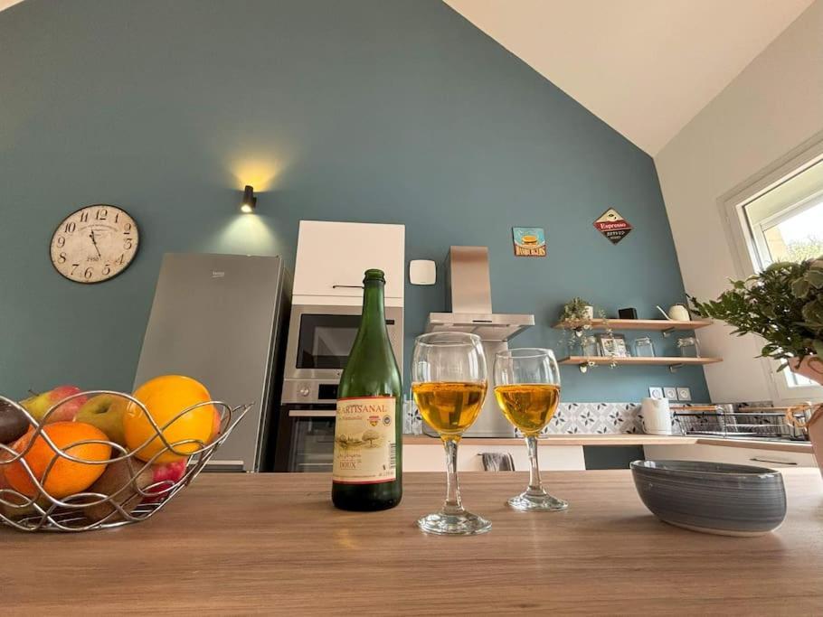 Duplex Parapluies De Cherbourg Netflix Parking Eksteriør billede